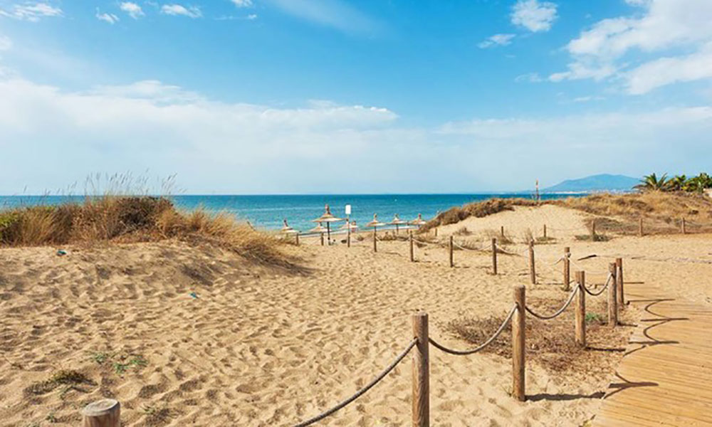 marbslifestyle Elvira hosts the most beautiful beaches in Marbella