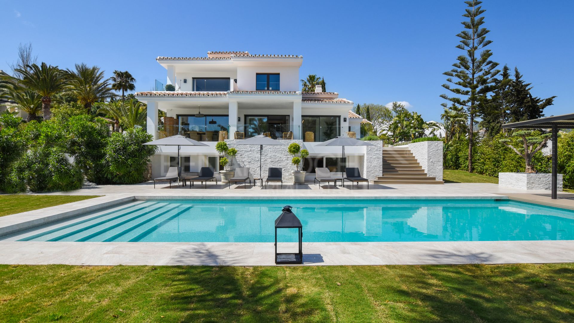 marbslifestyle Rent a holiday villa in Elviria