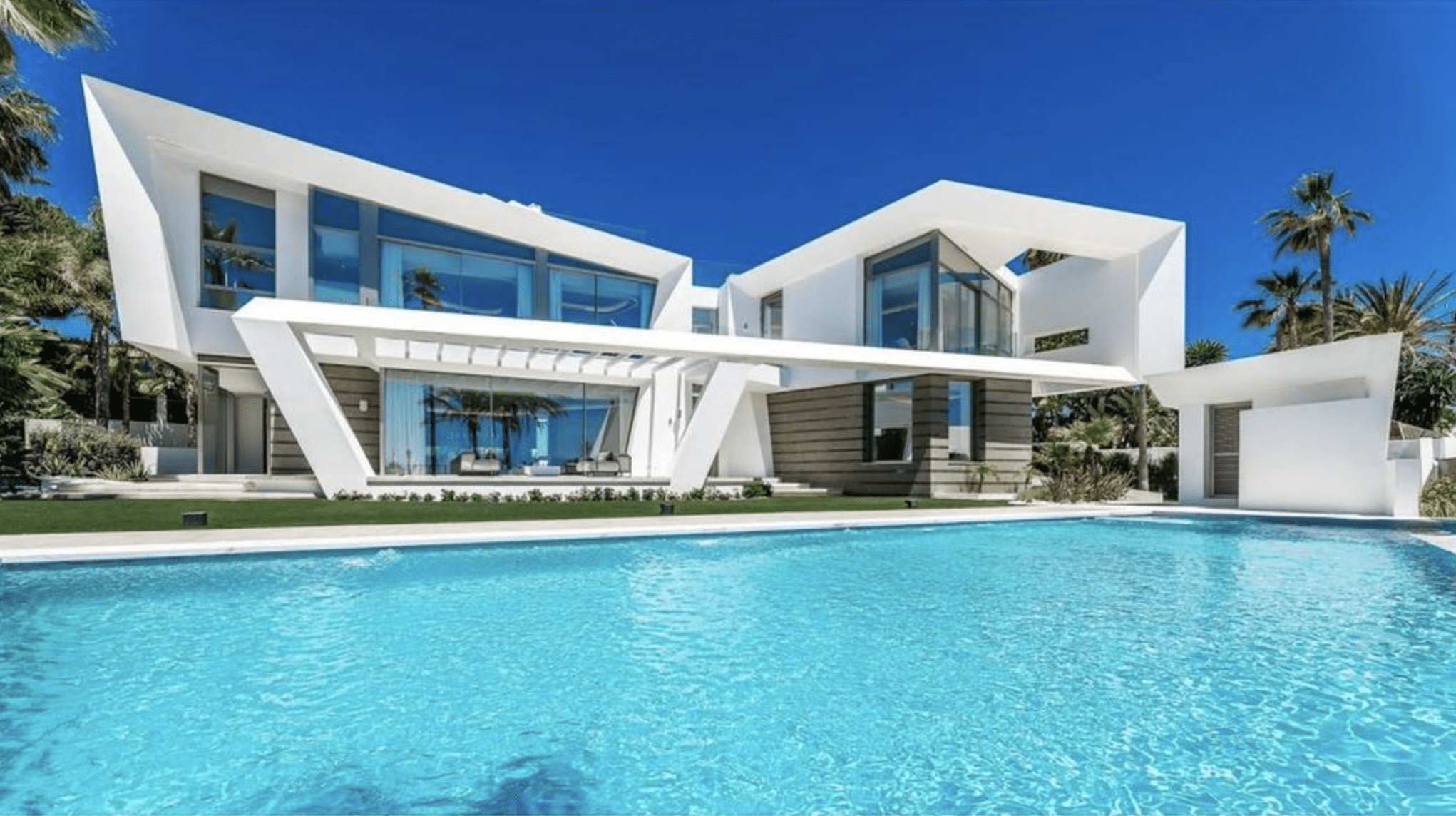 marbslifestyle A villa for sale in Los Monteros