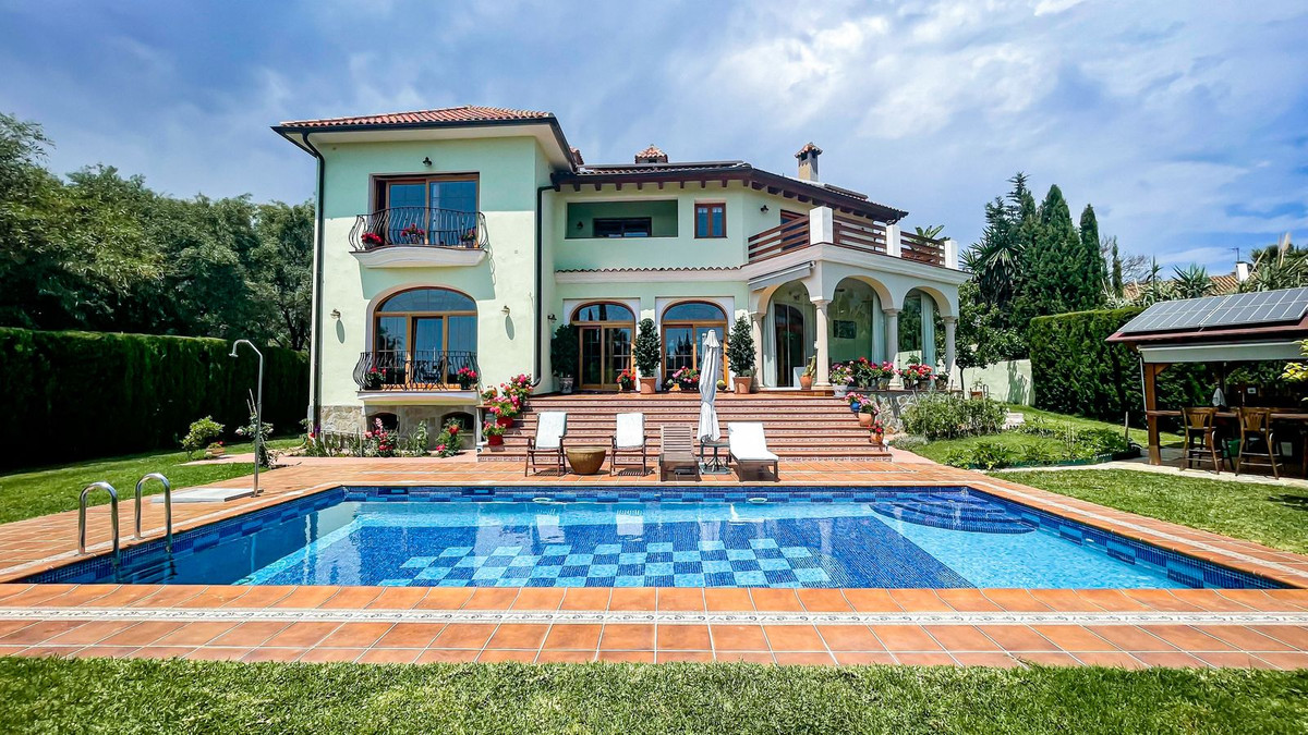 Villa Cristallo Holiday Rental | El Rosario