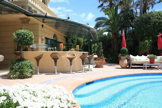 10-bedroom beachfront villa in Mijas with sea views