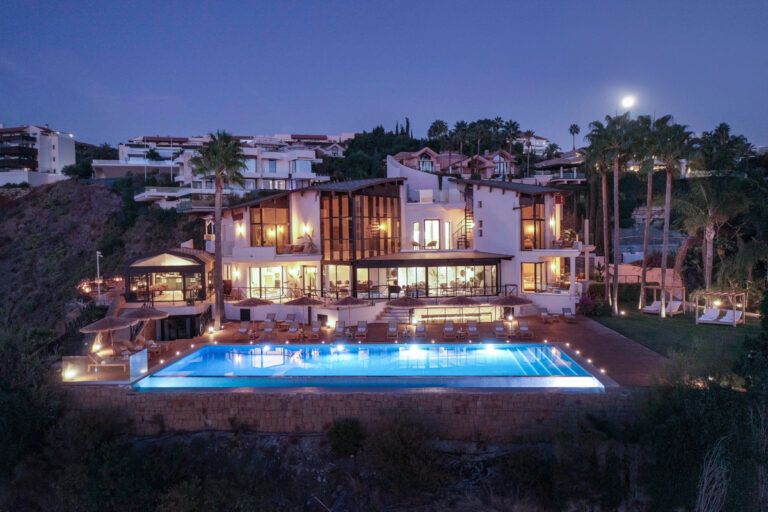 14-Bedroom Luxury Villa in Benahavís