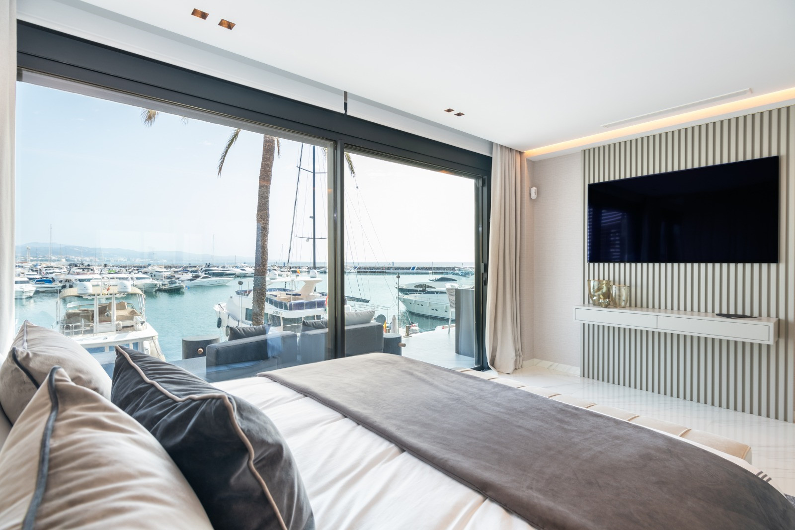 Three-Bedroom Apartment in Puerto Banus, Marbella in Marbella – Puerto Banus, Puerto