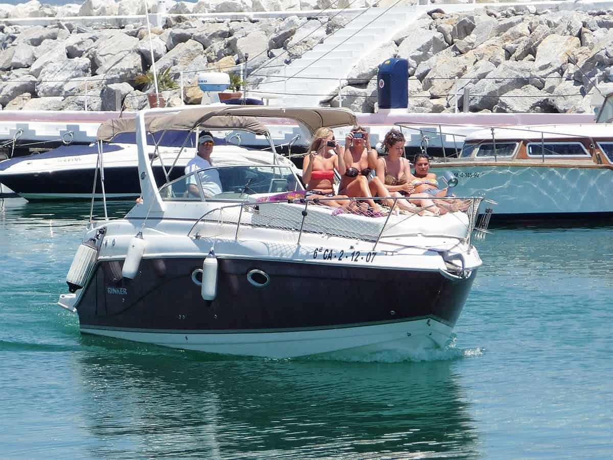Rinker 270 Fiesta Vee