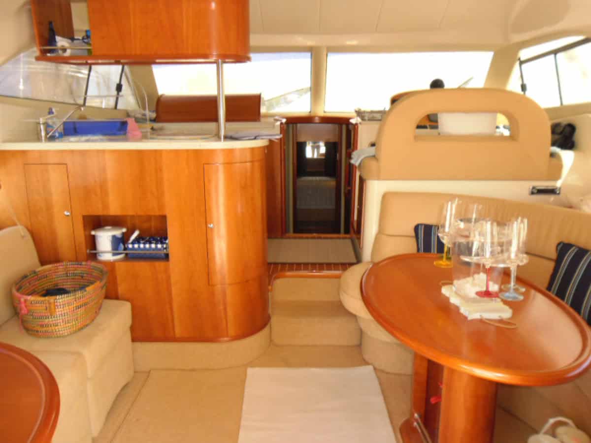 Rodman Flybridge 44