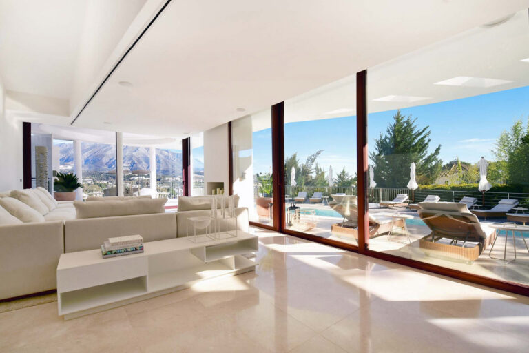 Seven-Bedroom Villa in Nueva Andalucía