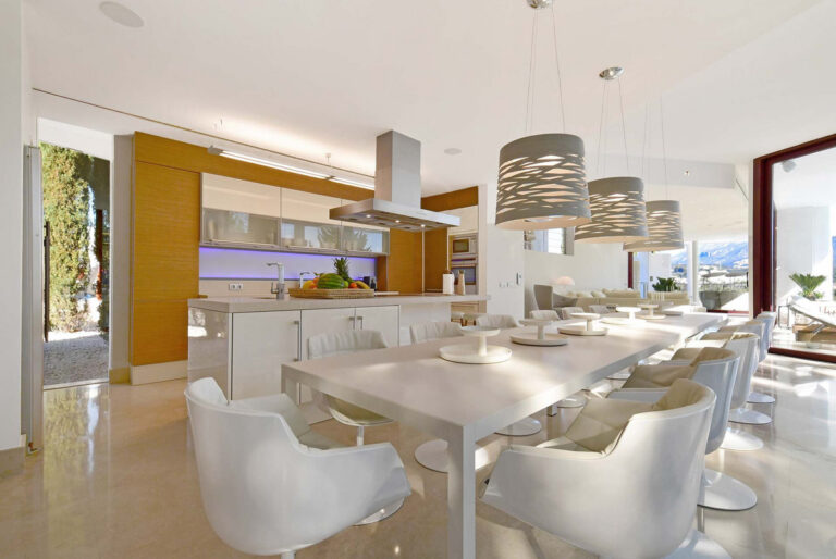 Seven-Bedroom Villa in Nueva Andalucía
