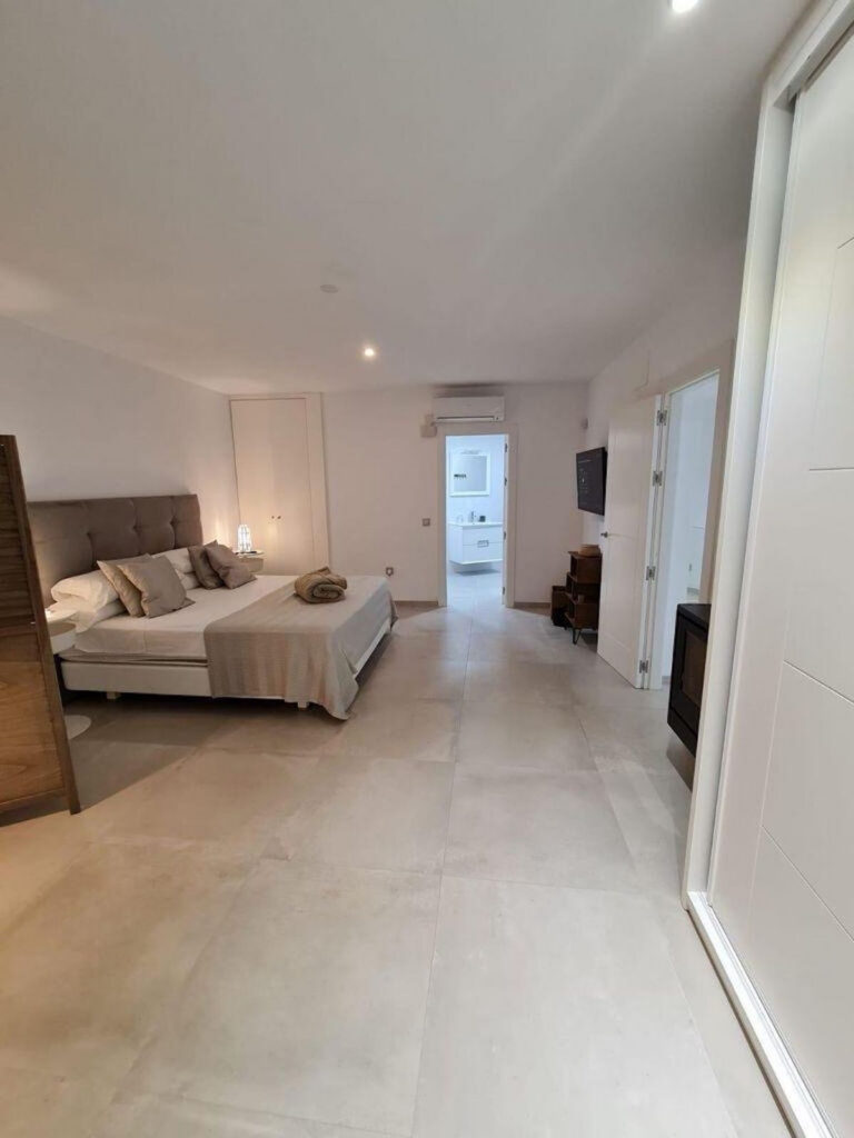 Five-Bedroom Villa in El Rosario