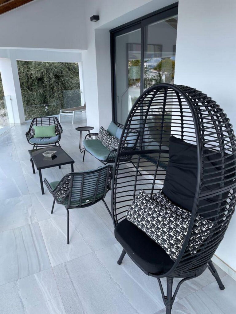 Five-Bedroom Villa in El Rosario