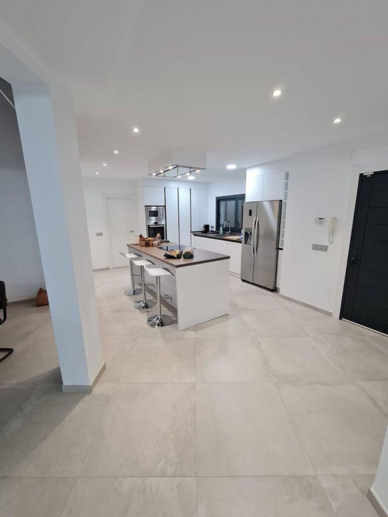 Five-Bedroom Villa in El Rosario
