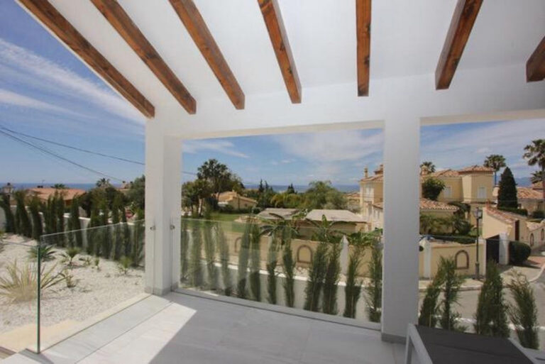 Five-Bedroom Villa in El Rosario