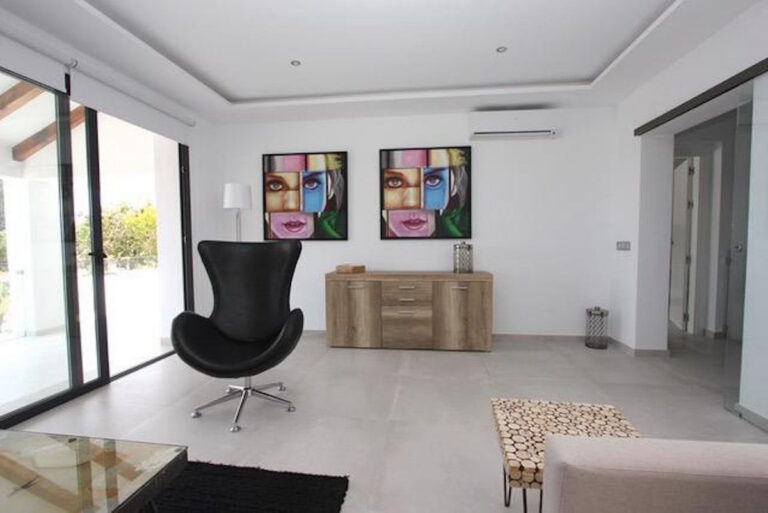 Five-Bedroom Villa in El Rosario