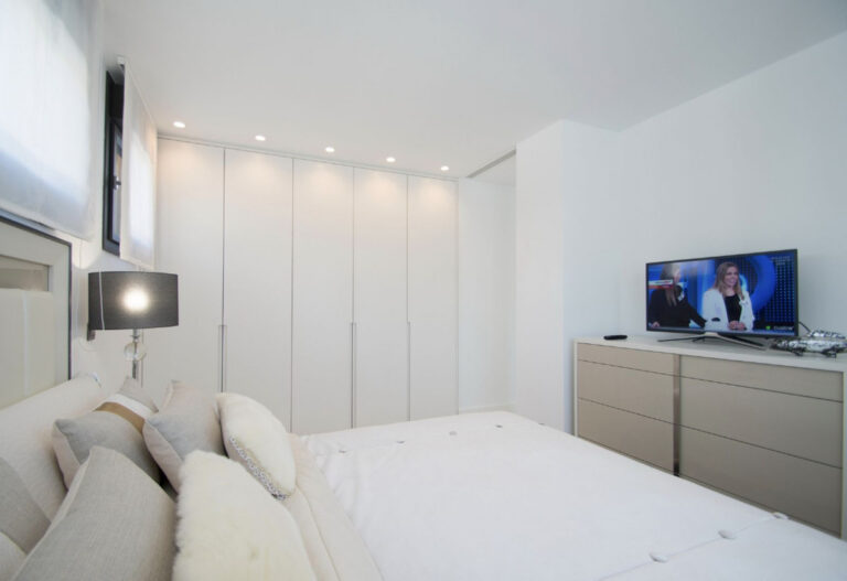 Five-Bedroom Villa in Nueva Andalucía
