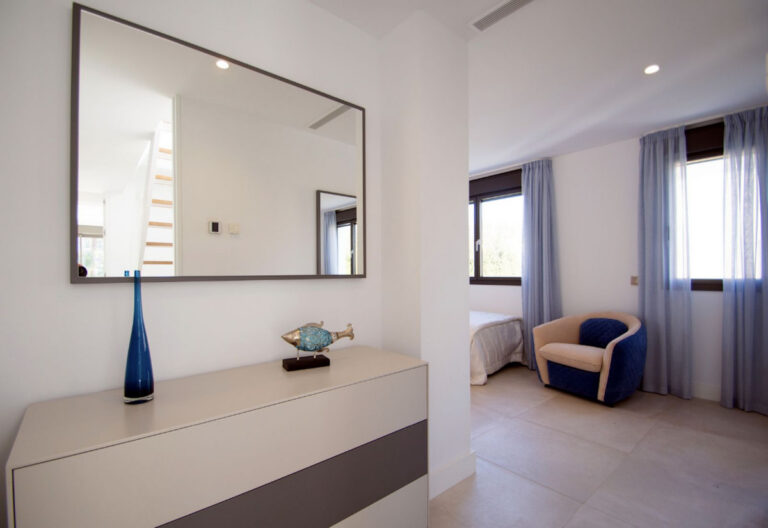 Five-Bedroom Villa in Nueva Andalucía