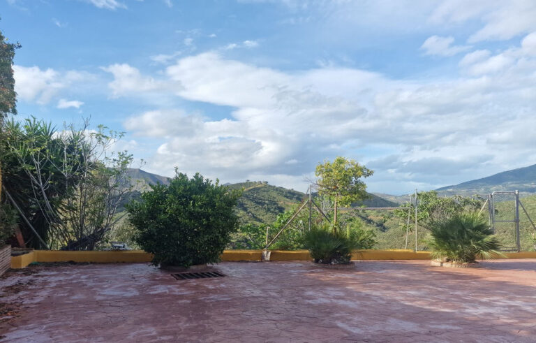 5-Bedroom Villa in La Cala de Mijas with Panoramic Views