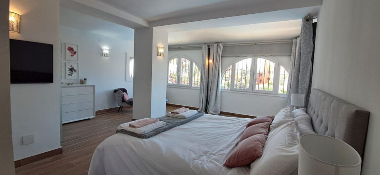 3-Bedroom Villa in Buenas Noches, Estepona