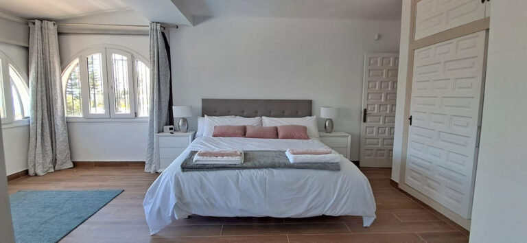 3-Bedroom Villa in Buenas Noches, Estepona