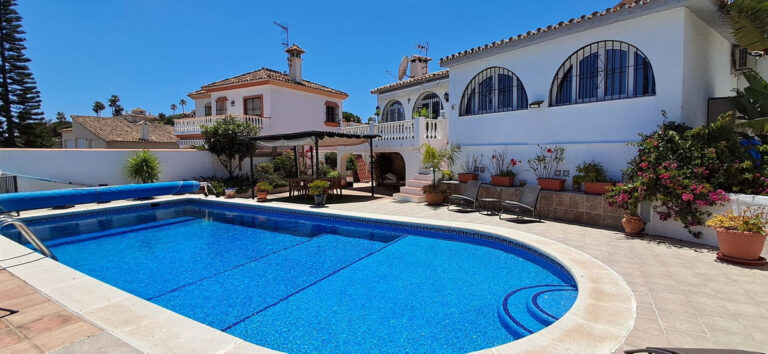 3-Bedroom Villa in Buenas Noches, Estepona