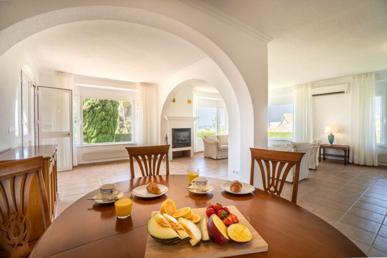 Four-Bedroom Villa in Elviria with Sea Views