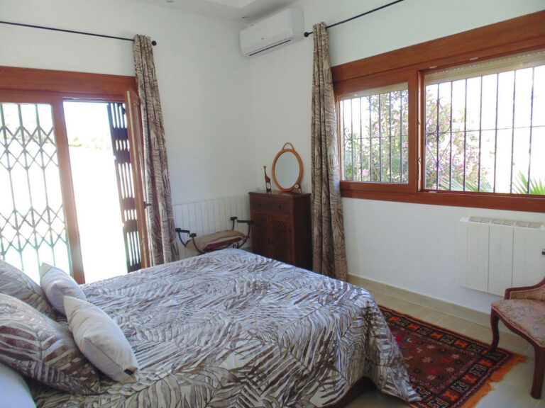 4-Bedroom Villa in Benalmadena Costa with Sea Views