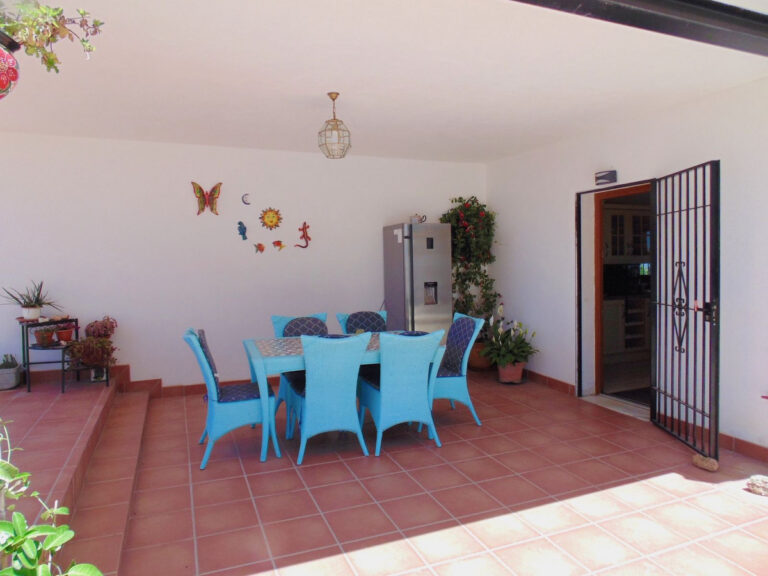 4-Bedroom Villa in Benalmadena Costa with Sea Views