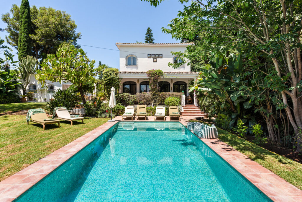 Andalusian Villa in Nueva Andalucía