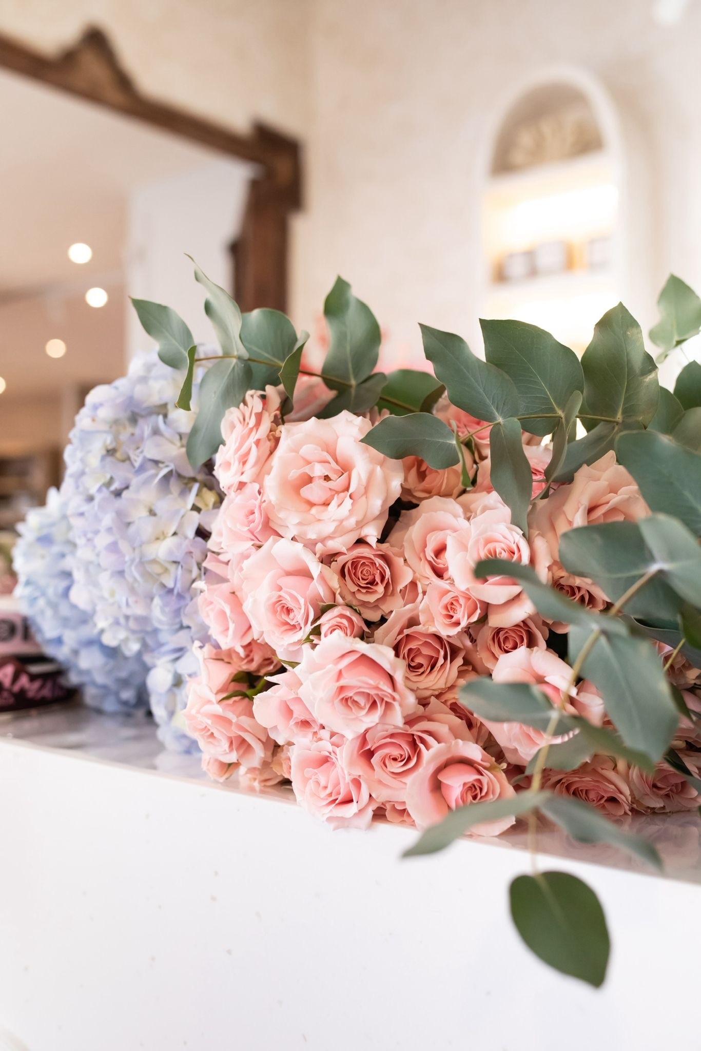 Forum Marbella - Amari de Lilia flower bouquet MarbsLifestyle.com