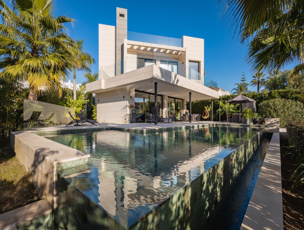 Luxurious Renovated Villa in Marbella’s Golf Valley with Safety and Amenities