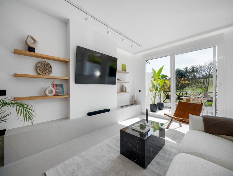 Stylish 3BR La Quinta Apartment – Contemporary Renovation Overlooking Golf Course