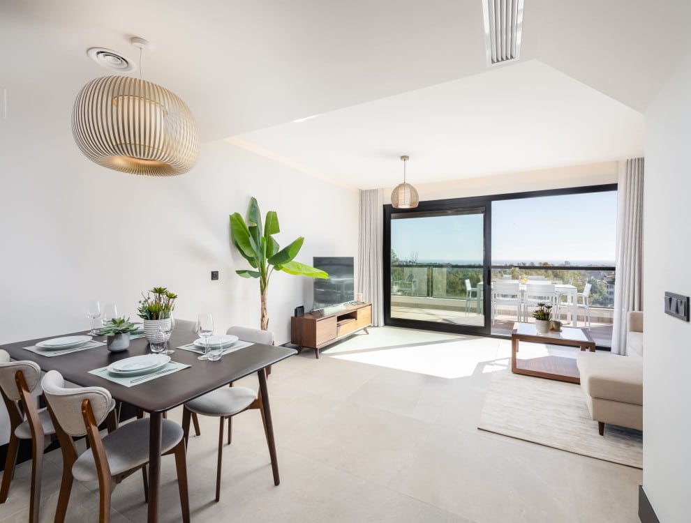 Exclusive 3-Bedroom Luxury Duplex Penthouse at Marbella Lake