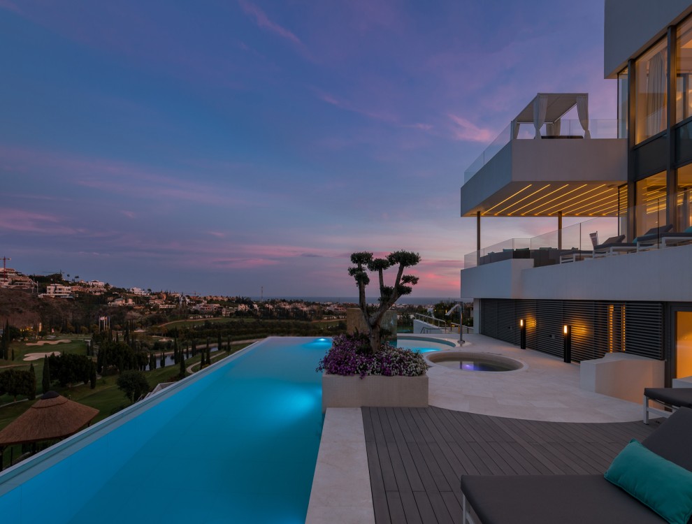 Ultimate Luxury in Estepona’s Los Flamingos: Villa Phoenix – Breathtaking Views