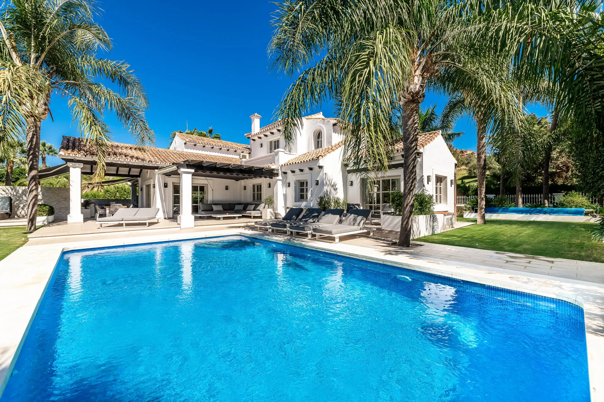 Stunning Newly Refurbished Villa in Nueva Andalucia with Modern Design & Luxurious Amenities