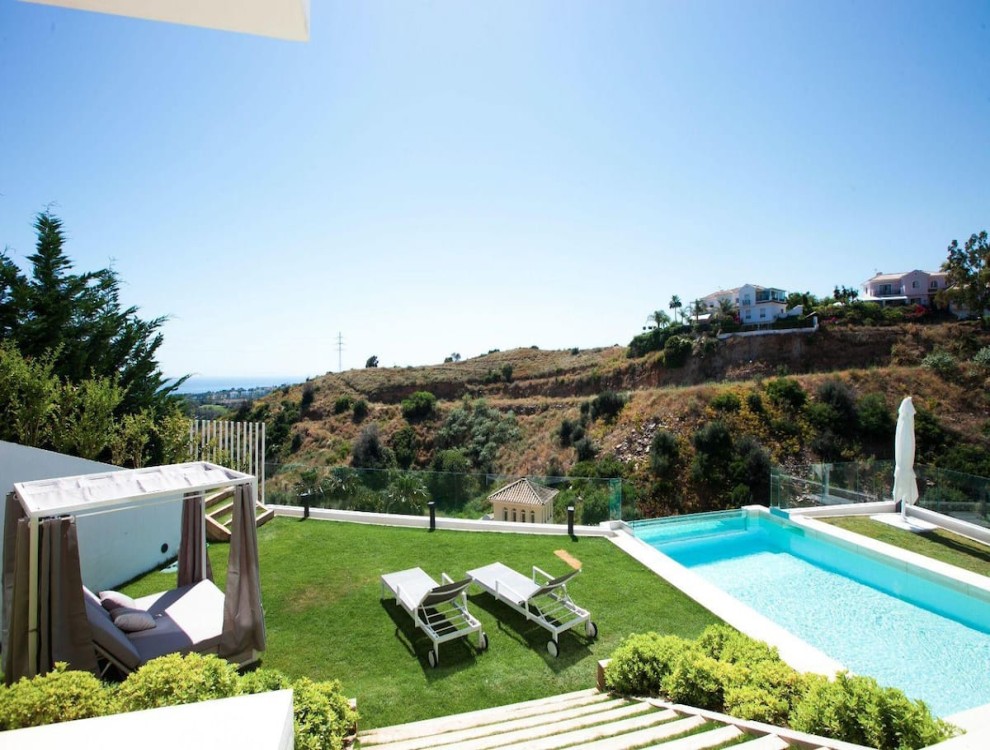 Luxurious Villa Kabia – Stunning Marbella Retreat with Panoramic Sea Views at El Rosario