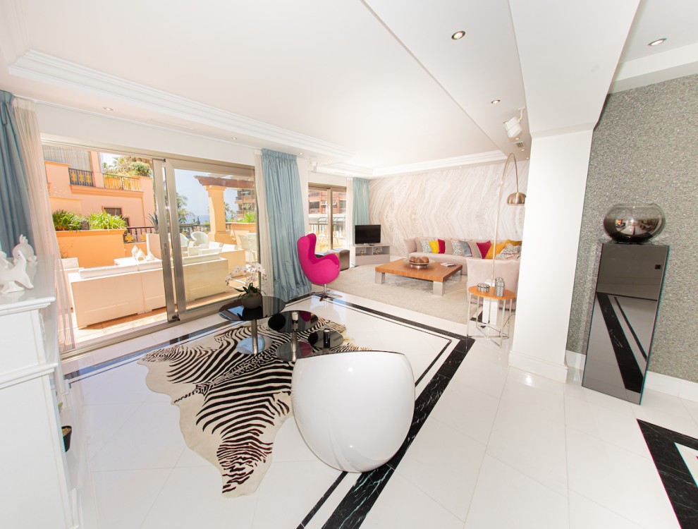 Luxurious Beachfront Apartment in Marbella’s Exclusive Puerto Banus Area