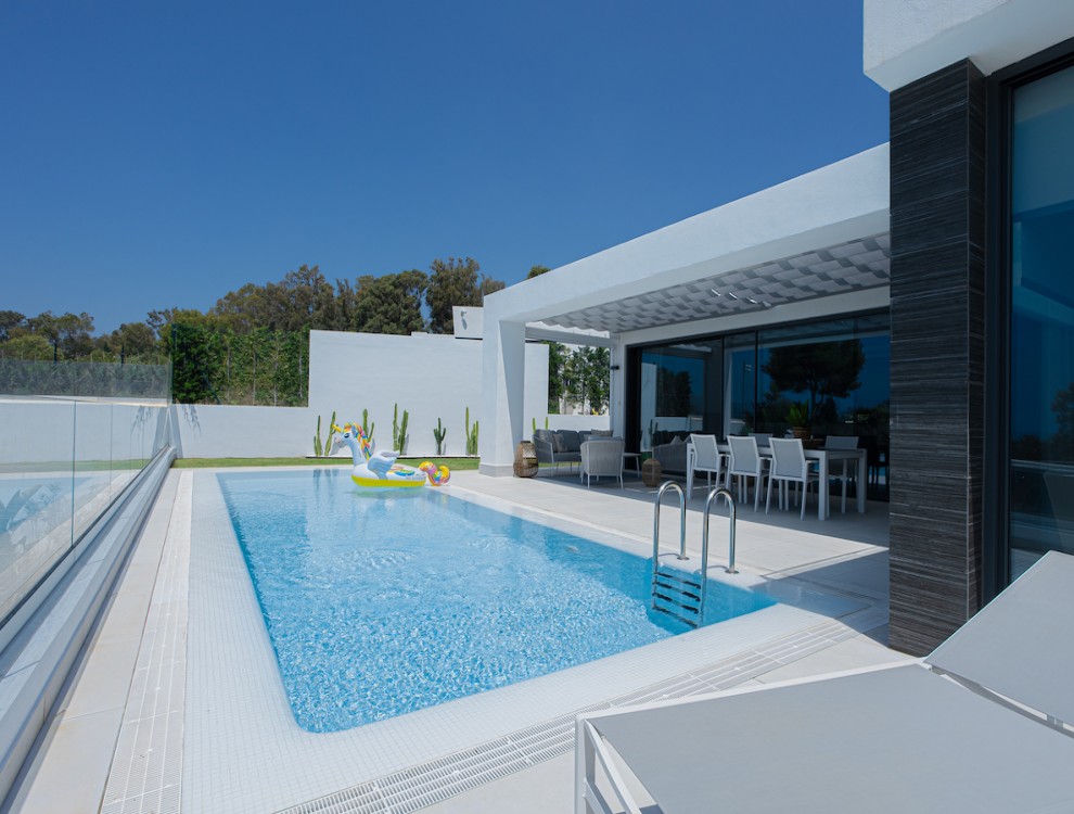 Villa Marbella: Luxury Holiday Villa with Modern Amenities & Stunning Views in Cabo Royal
