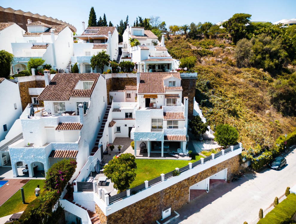 Modern Townhouse with Prime Location near Puerto Banus – Perfect for Contemporary Living in Nueva Andalucia
