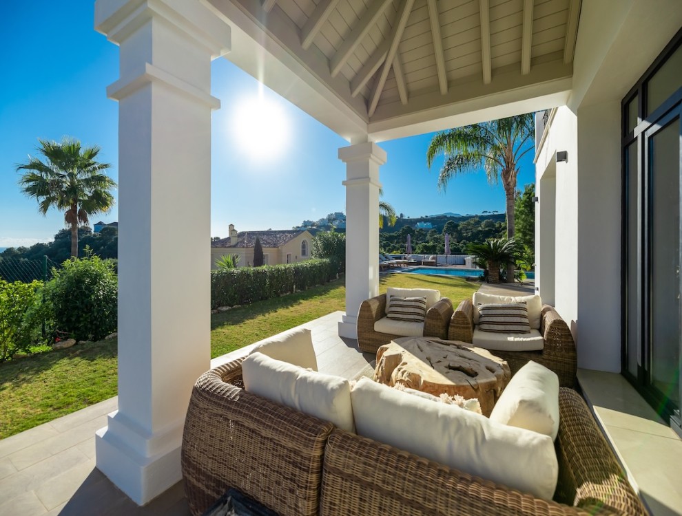 Luxurious Golf Resort Villa in Benahavis Marbella Club: Ultimate Elegance and Relaxation