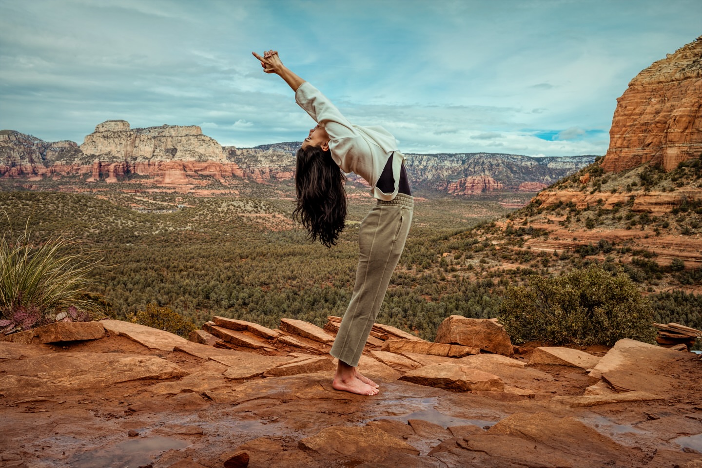 Tonight’s the night. Two spots just opened for Erica’s final class at House of Flow 🕯️ 📍 Tonight, Friday Dec 19 | 6:00pm A 90-minute all-levels flow with @ericachenyoga , followed by a soundbath and cupcakes as we gather one last time in this space. This practice is a closing circle. A chance to move, breathe, and be together with the community that shaped House of Flow from the beginning. Stay after for cake, conversation, and a shared moment of gratitude. Not a goodbye. A thank you. Link in bio. 📸 @granthenrymedia