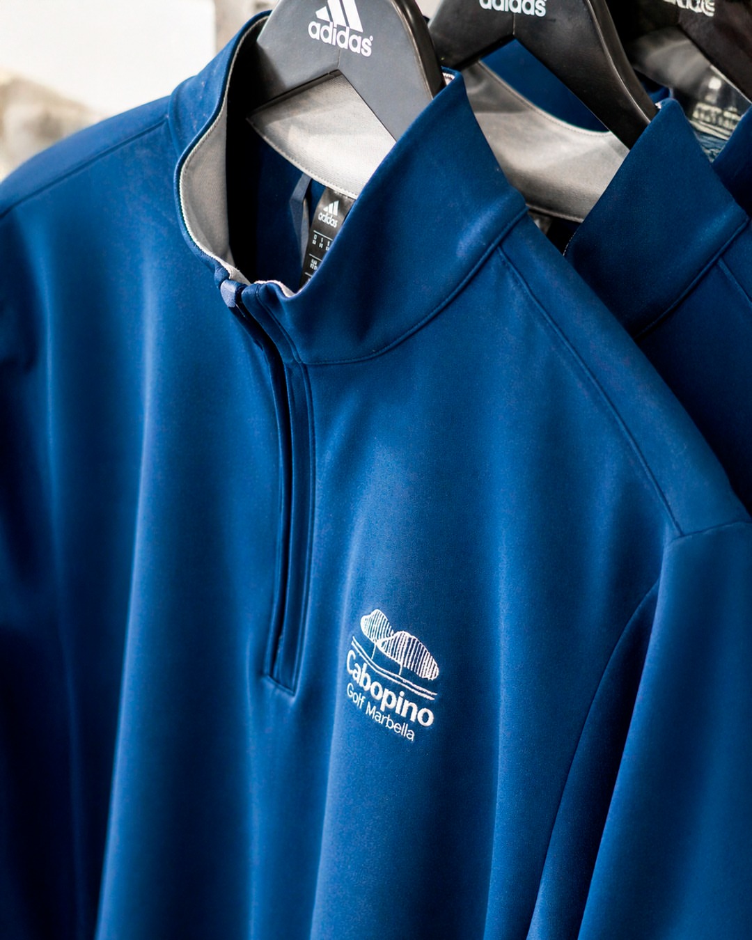 Golf days feel better when you’re prepared 🏌️♀️ The ProShop has everything you need for a great day on the course⛳️ Come and see what’s new!🧢 Los días de golf son mejores cuando estás preparado 🏌️♀️ La ProShop tiene todo lo que necesitas para pasar un día estupendo en el campo⛳️ ¡Ven a ver las novedades!🧢 . . . . #CabopinoGolfMarbella #Golf #Marbella #ProShop #MarbellaLifestyle #Style #CostaDelSolGolf #GolfEssentials