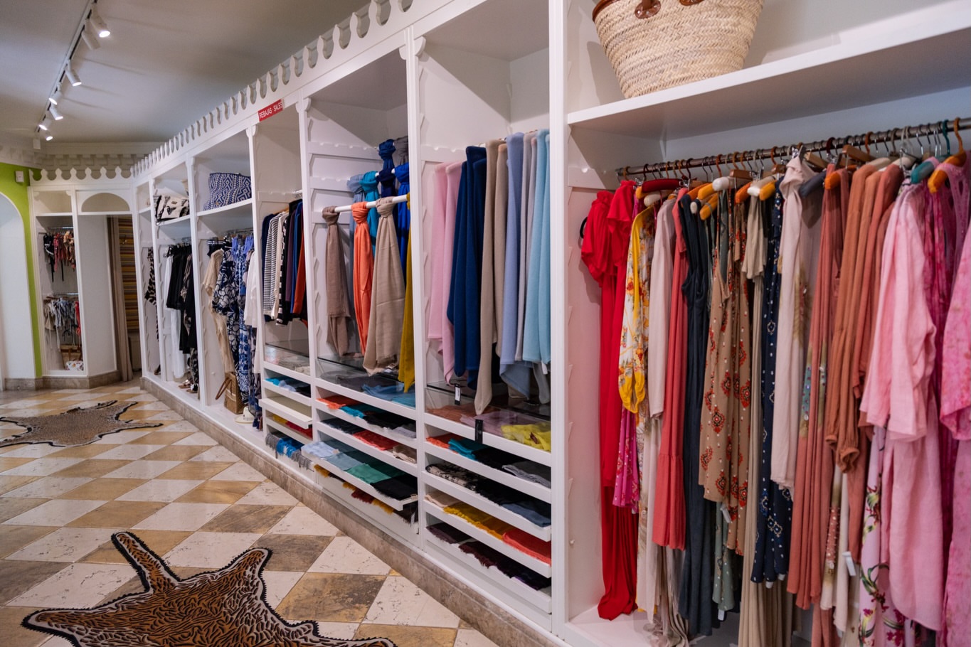A new season of style has arrived at Villa Padierna Golf Club. Discover the latest collections at Boutique by Alicia and our Pro Shop — from elegant fashion pieces and accessories to all your golf essentials. We look forward to welcoming you in store. #VillaPadiernaGolfClub #BoutiqueByAlicia #ProShop #GolfLifestyle #LuxuryGolf