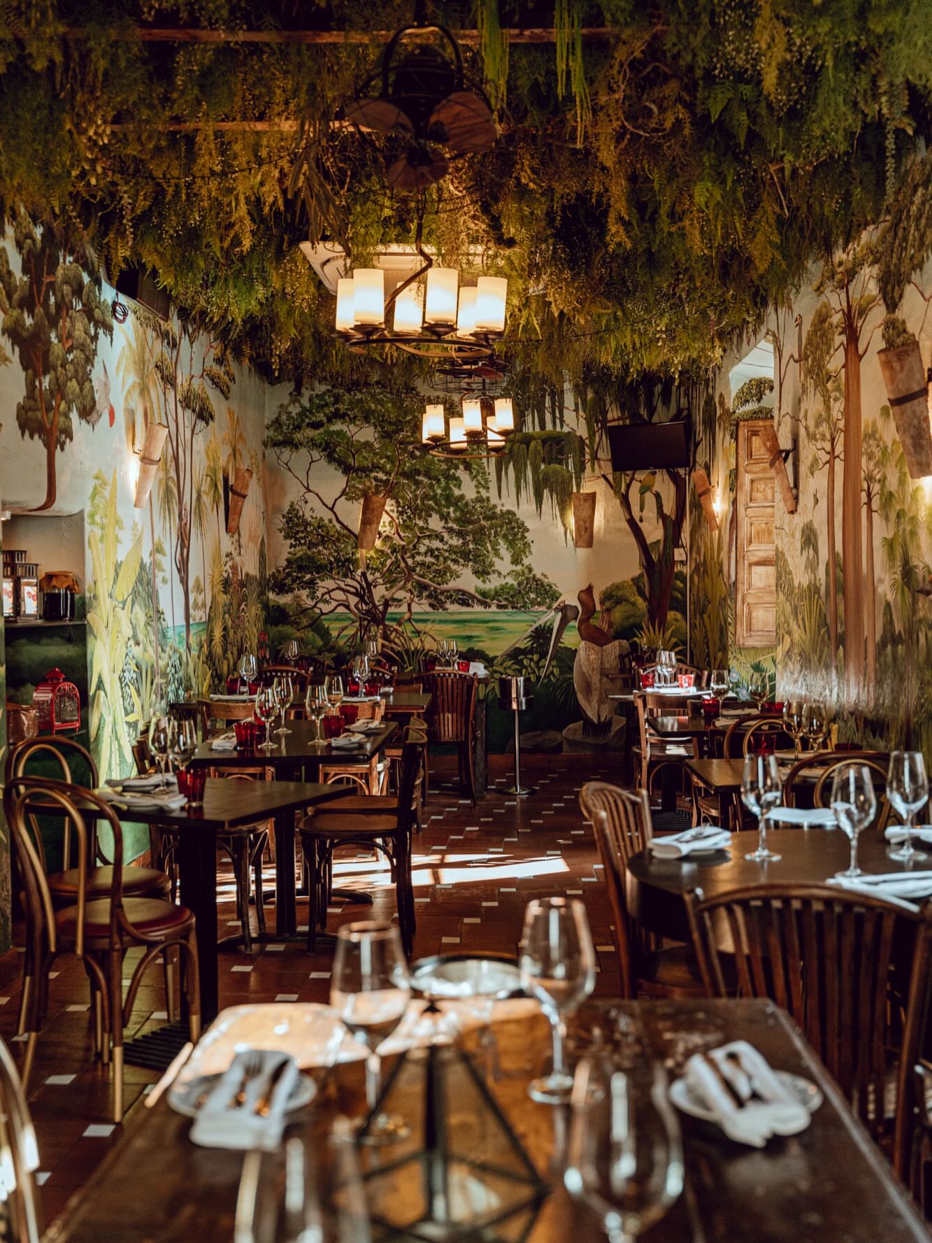 The most memorable celebrations happen in the most special places. 🌹 Casanis Bistrot, private events in the most intimate corner of Marbella’s Old Town. Enquire now at events@casanisgroup.eu and let us plan your perfect evening.