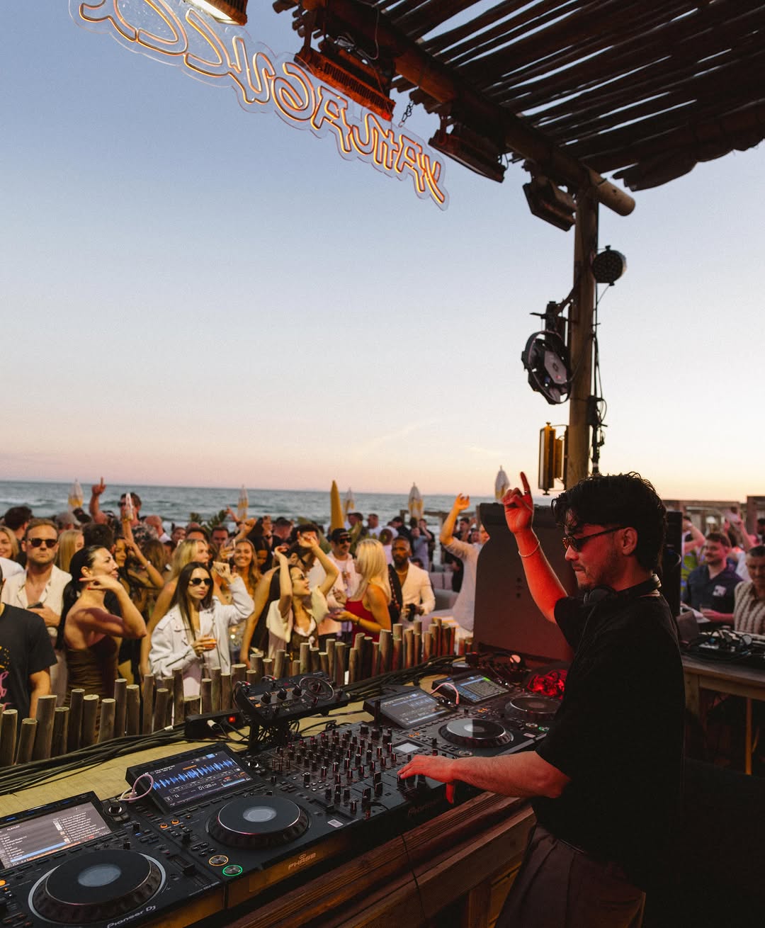 We’ll let the photos do the talking. But just so you know @yamagucci_music had La Plage going crazy until the sun went down last Sunday. Next one’s tomorrow. See you there. 🌅 #laplagecasanis #beachclubmarbella #marbella #casanisgroup