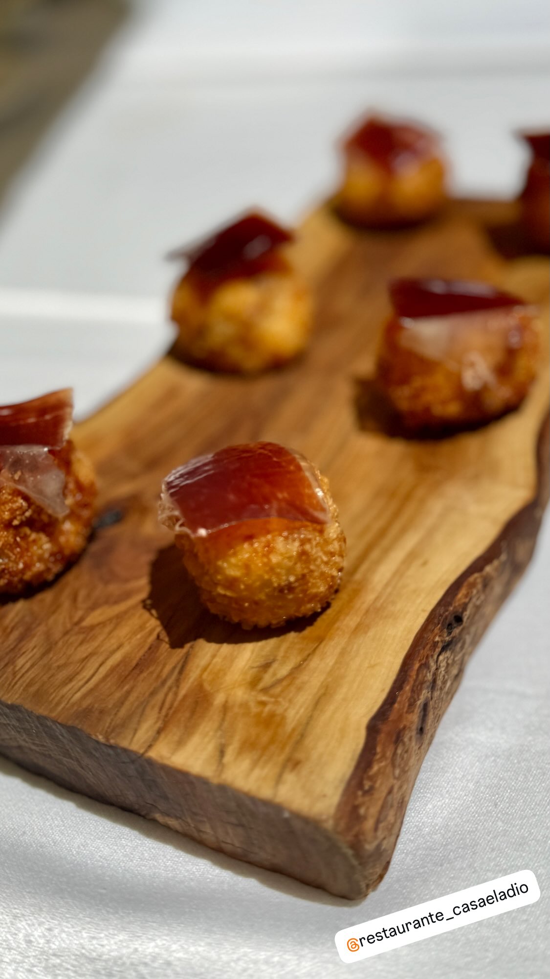 @restaurante_casaeladio Instagram image