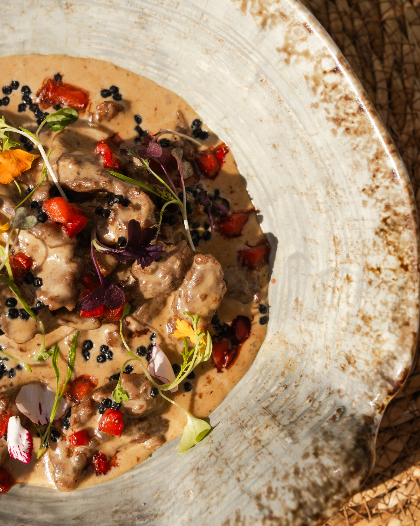 Detail, balance and flavour in every bite. A cuisine to feel, to share… and to remember. #SeaYouAtNosso – #beach #marbella #marbellalife #nossosummerclub #nosso