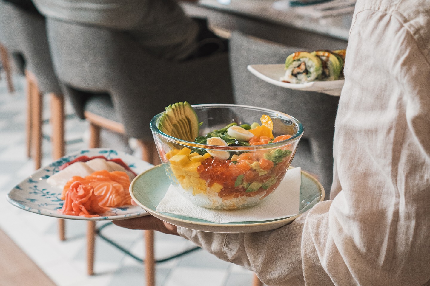 From the hands of our Sushiman to your table. 🍣 Each piece is crafted with care and served with elegance. 🍶 A Japanese touch in the heart of French sophistication. ✨ #SushiExperience #SushiLovers #CraftedToPerfection #FineDiningVibes
